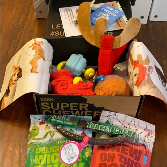super chewer grinch box